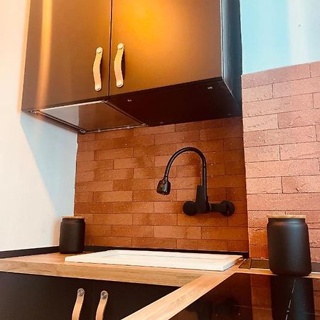 Trevi Industrial Room C Милан Экстерьер фото